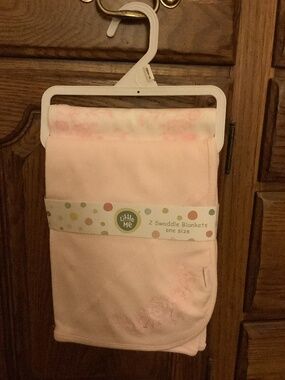 LITTLE ME 2 BLANKETS SWEET LOVEBIRDS BRAND NEW~
